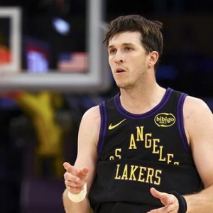 福彩3D-曝湖人计划在今年夏天 为里夫斯提供一份5年2.4亿美元的合同